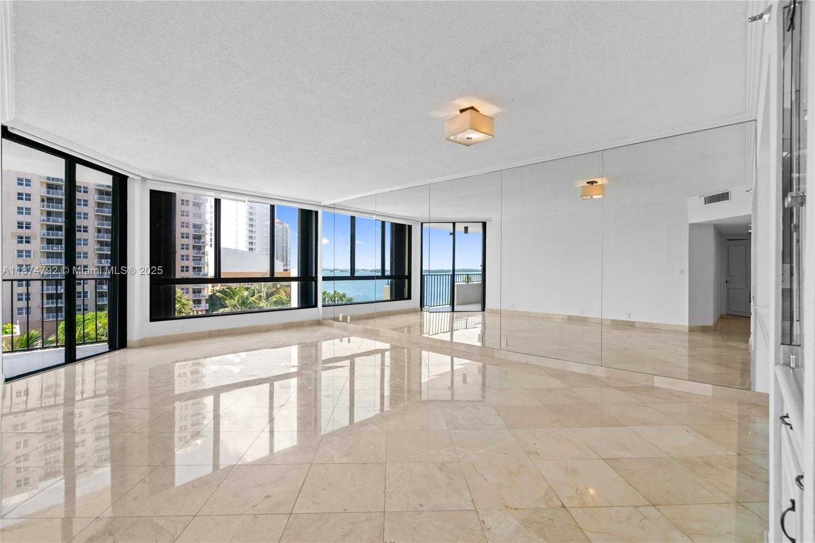 Small Image of 520 BRICKELL KEY DR #A705, Miami Number 6