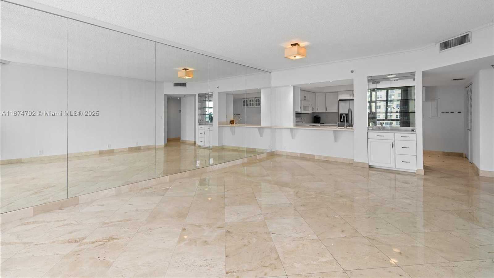 Small Image of 520 BRICKELL KEY DR #A705, Miami Number 8