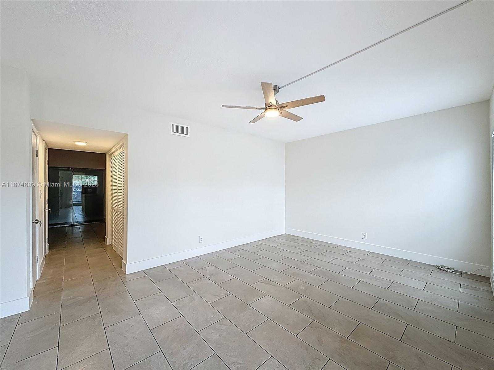 Small Image of 1379 SEAVIEW, North Lauderdale Number 14