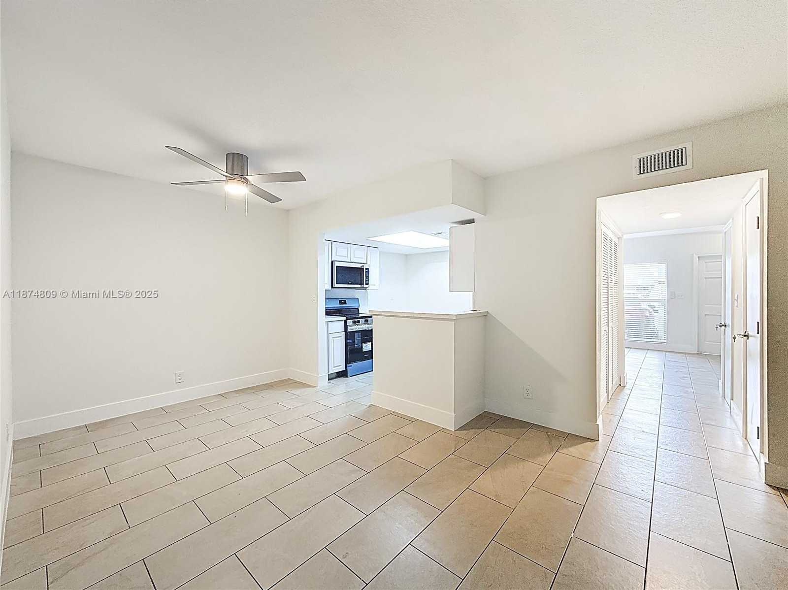 Small Image of 1379 SEAVIEW, North Lauderdale Number 20