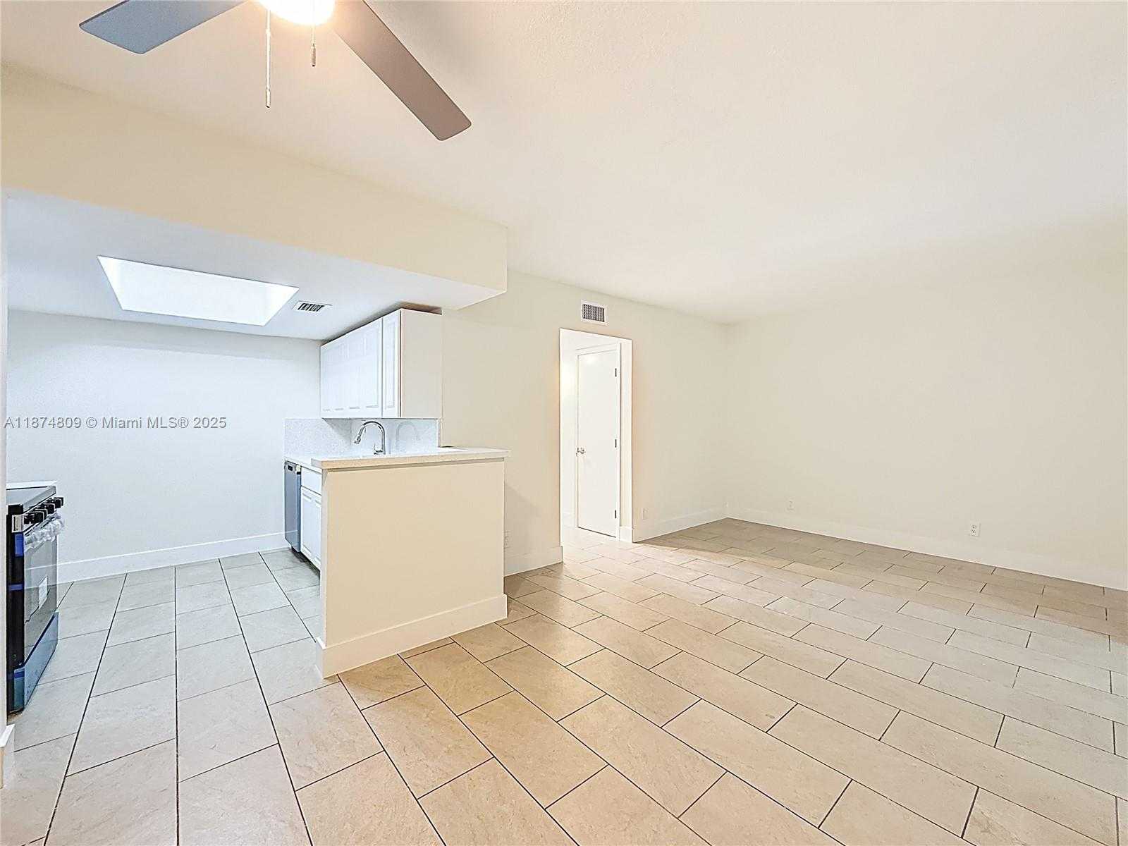 Small Image of 1379 SEAVIEW, North Lauderdale Number 22