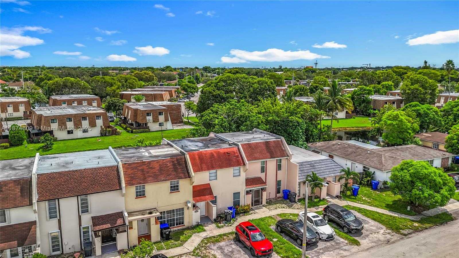Small Image of 1379 SEAVIEW, North Lauderdale Number 3