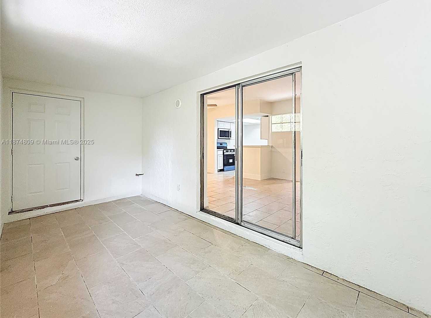 Small Image of 1379 SEAVIEW, North Lauderdale Number 31