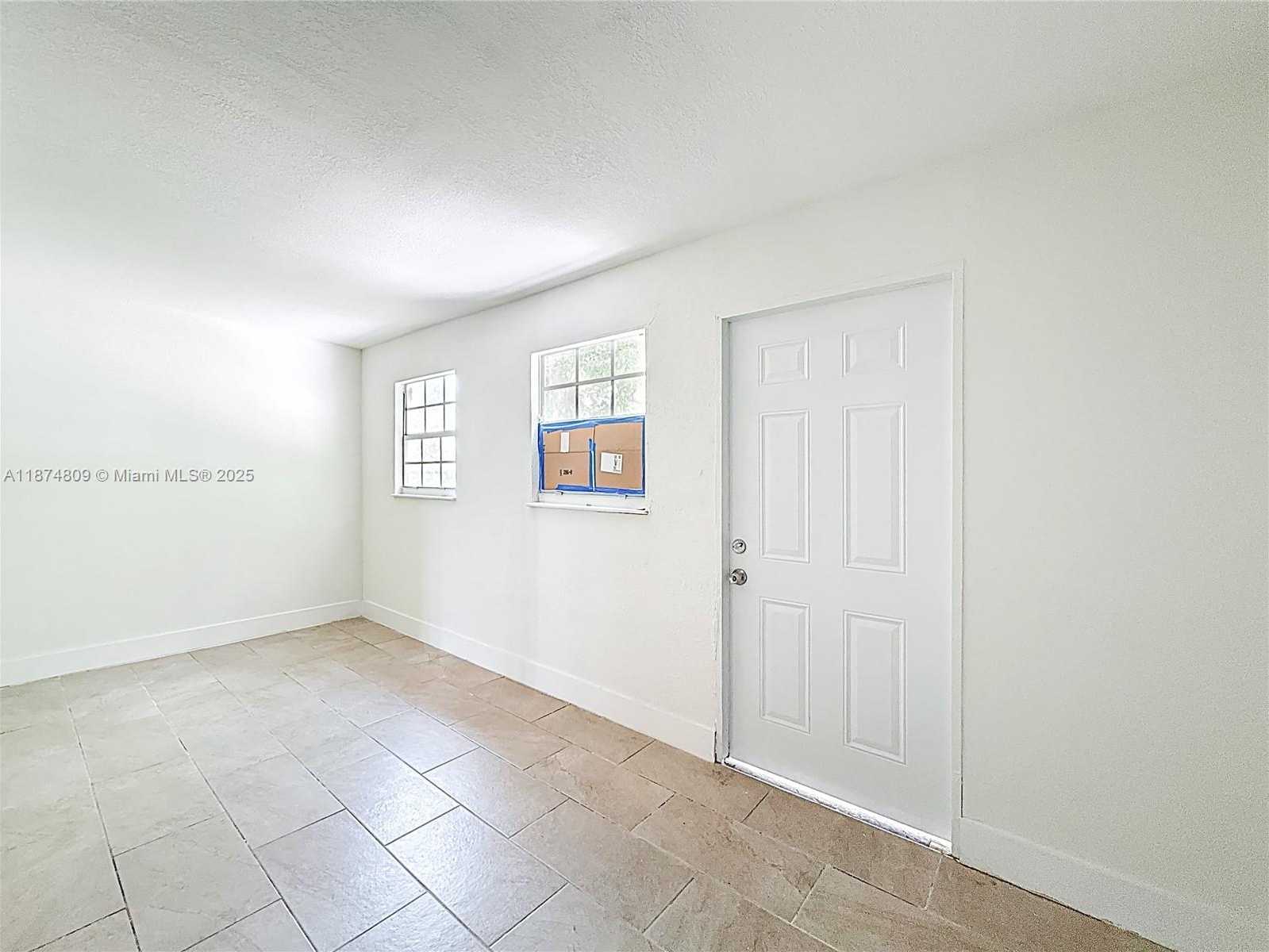 Small Image of 1379 SEAVIEW, North Lauderdale Number 32