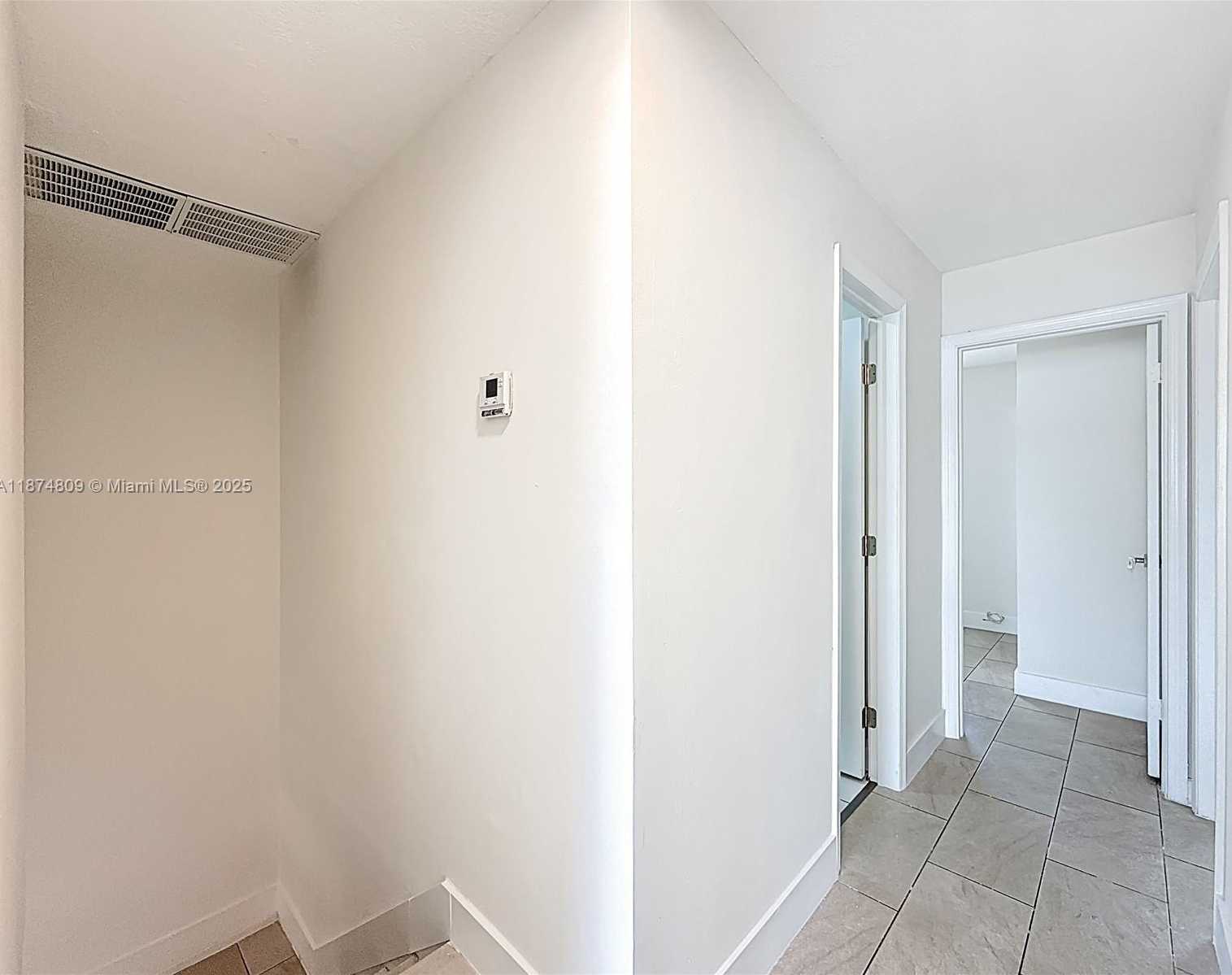 Small Image of 1379 SEAVIEW, North Lauderdale Number 34