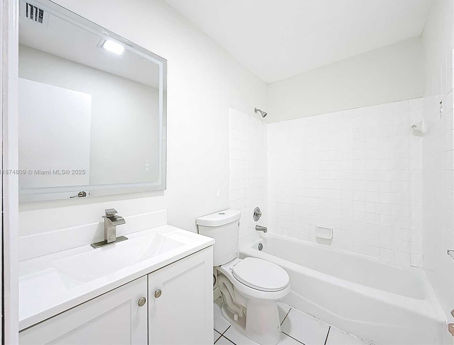 Small Image of 1379 SEAVIEW, North Lauderdale Number 41