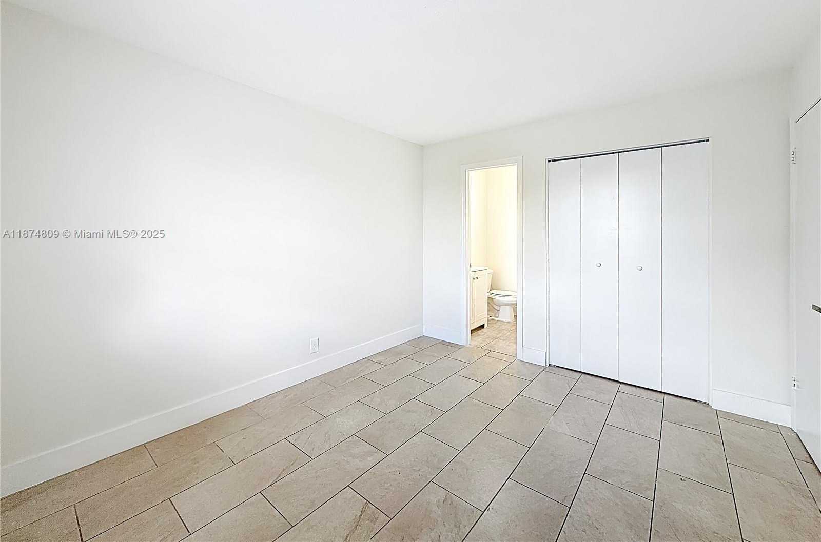 Small Image of 1379 SEAVIEW, North Lauderdale Number 47