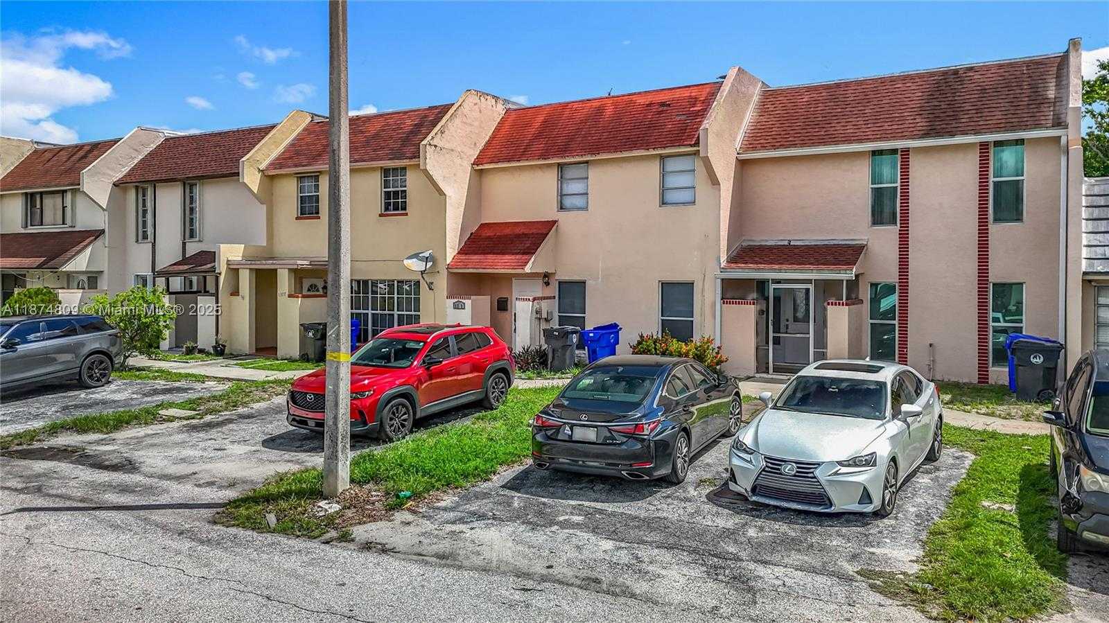 Small Image of 1379 SEAVIEW, North Lauderdale Number 9