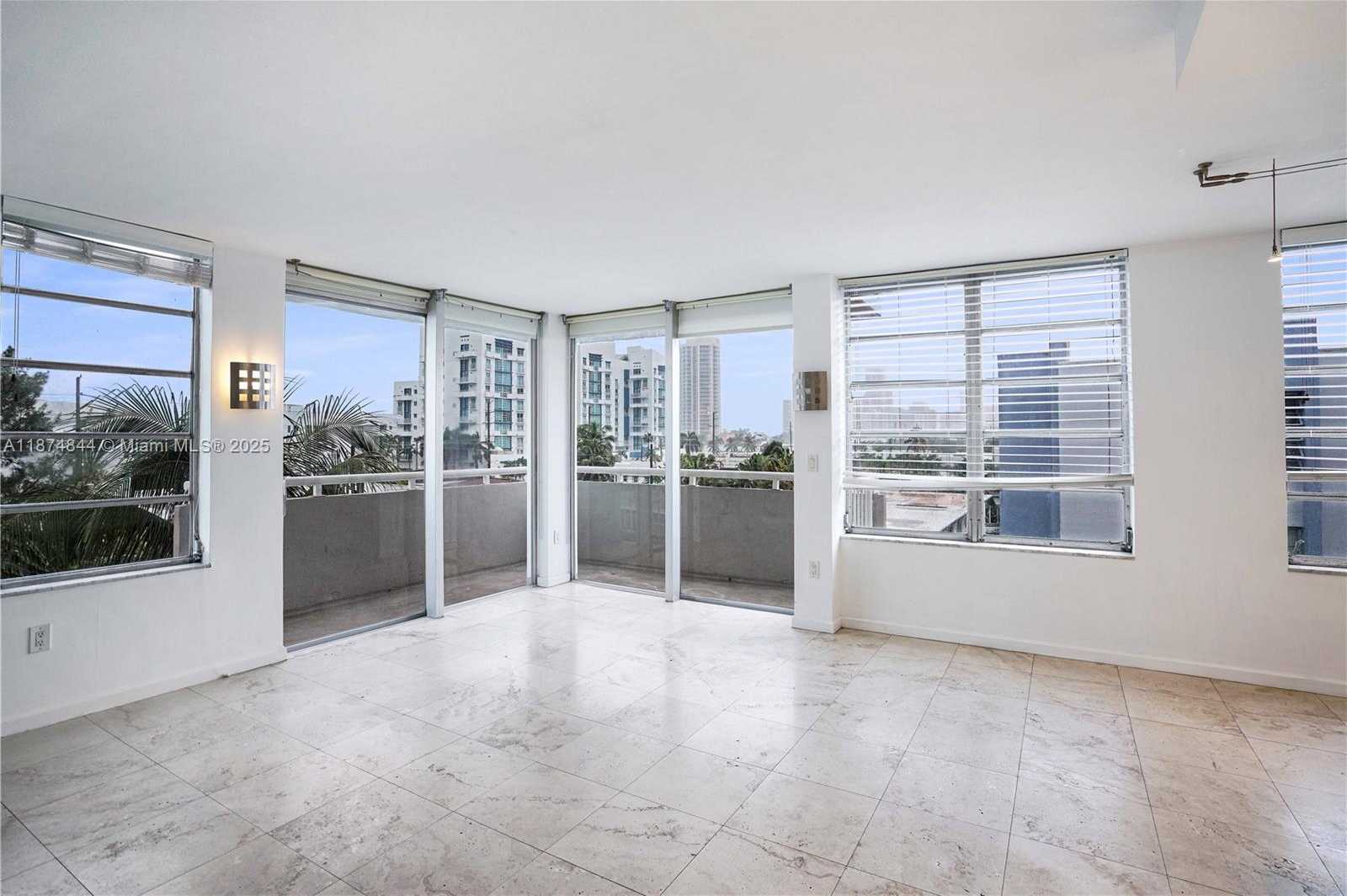 Small Image of 7735 ABBOTT AVE #5D, Miami Beach Number 10