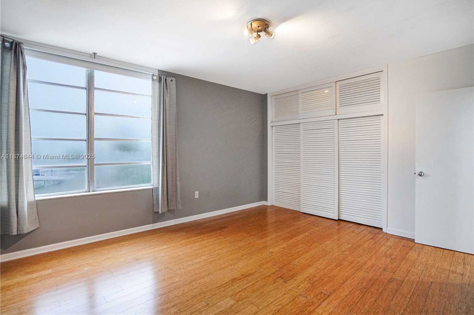 Small Image of 7735 ABBOTT AVE #5D, Miami Beach Number 12