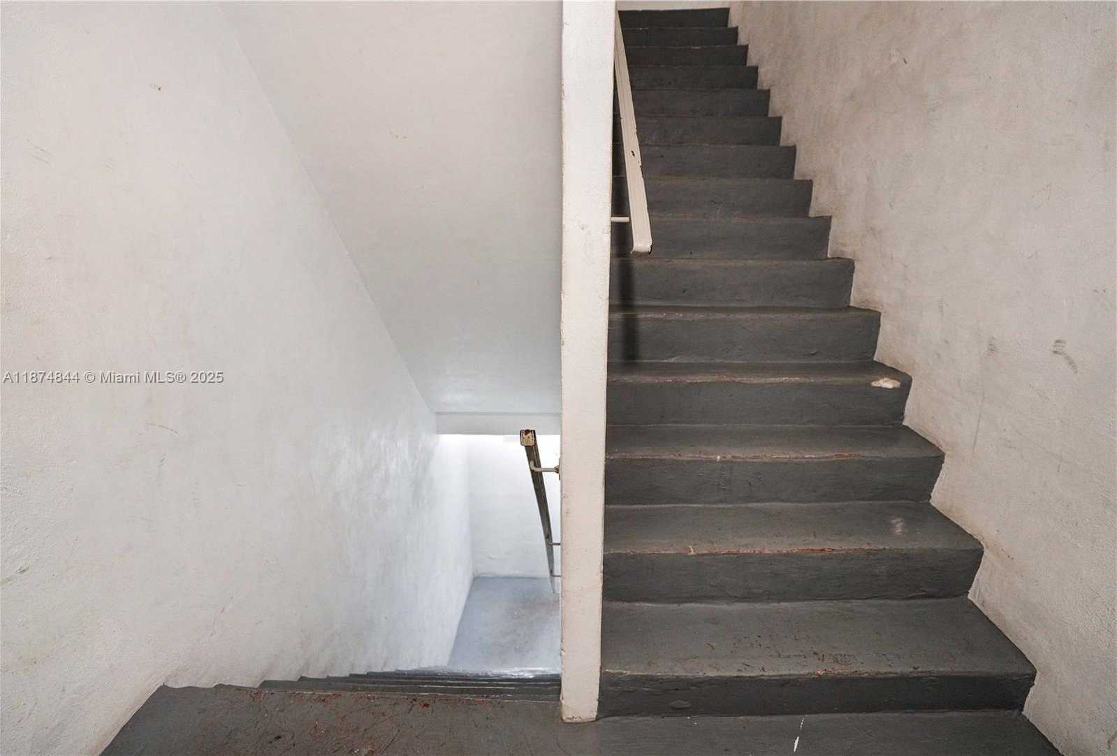 Small Image of 7735 ABBOTT AVE #5D, Miami Beach Number 45