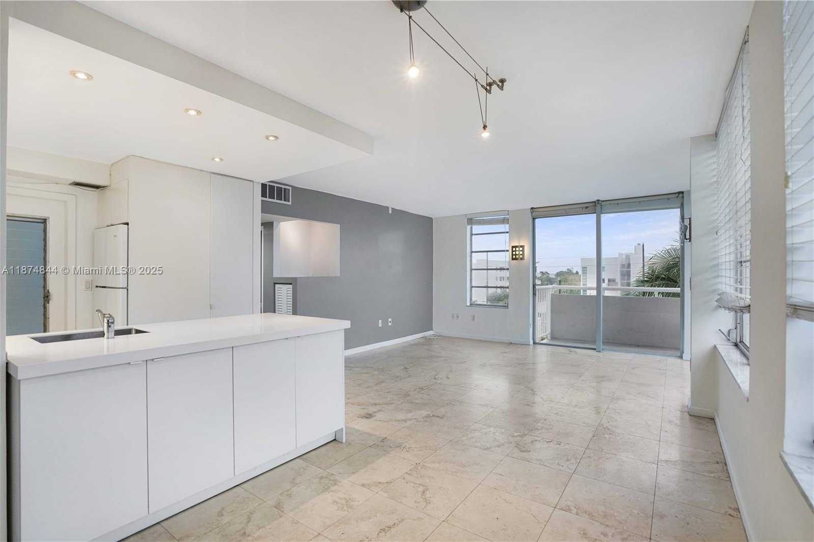 Small Image of 7735 ABBOTT AVE #5D, Miami Beach Number 7