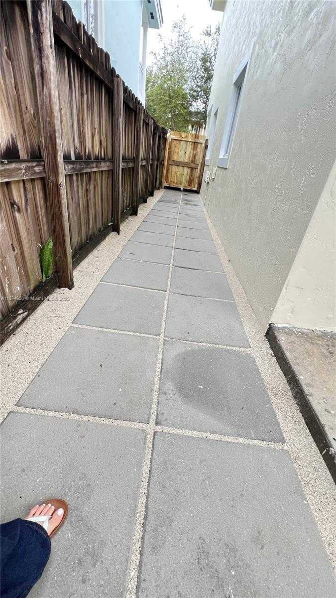 Small Image of 370 NORTH EAST 34TH AVE, Homestead Number 29