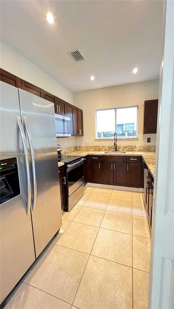 Small Image of 370 NORTH EAST 34TH AVE, Homestead Number 9