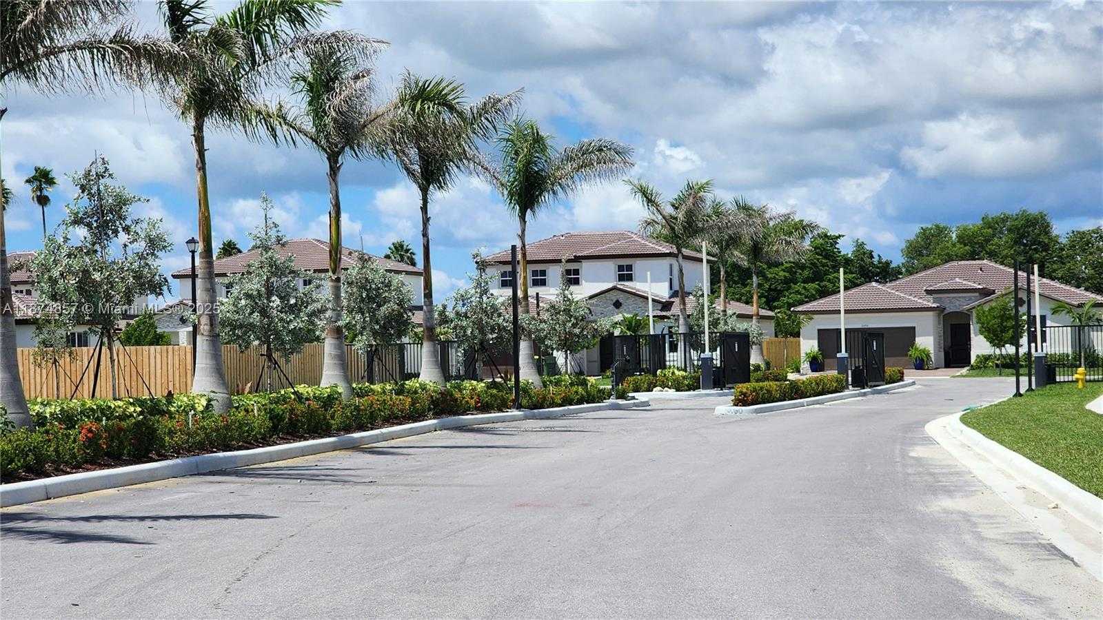 Small Image of 2965 SOUTH EAST 23RD AVE, Homestead Number 2