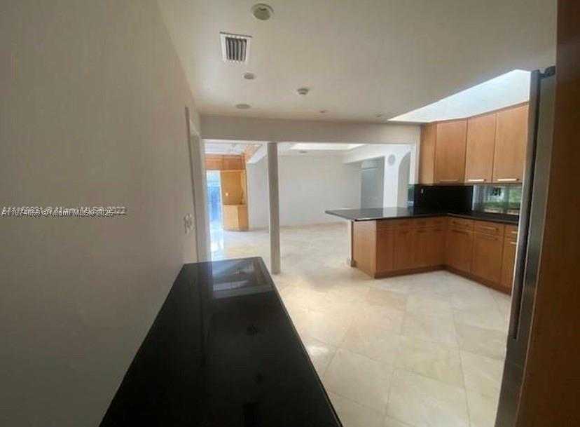 Small Image of 2195 SECOFFEE ST, Miami Number 16