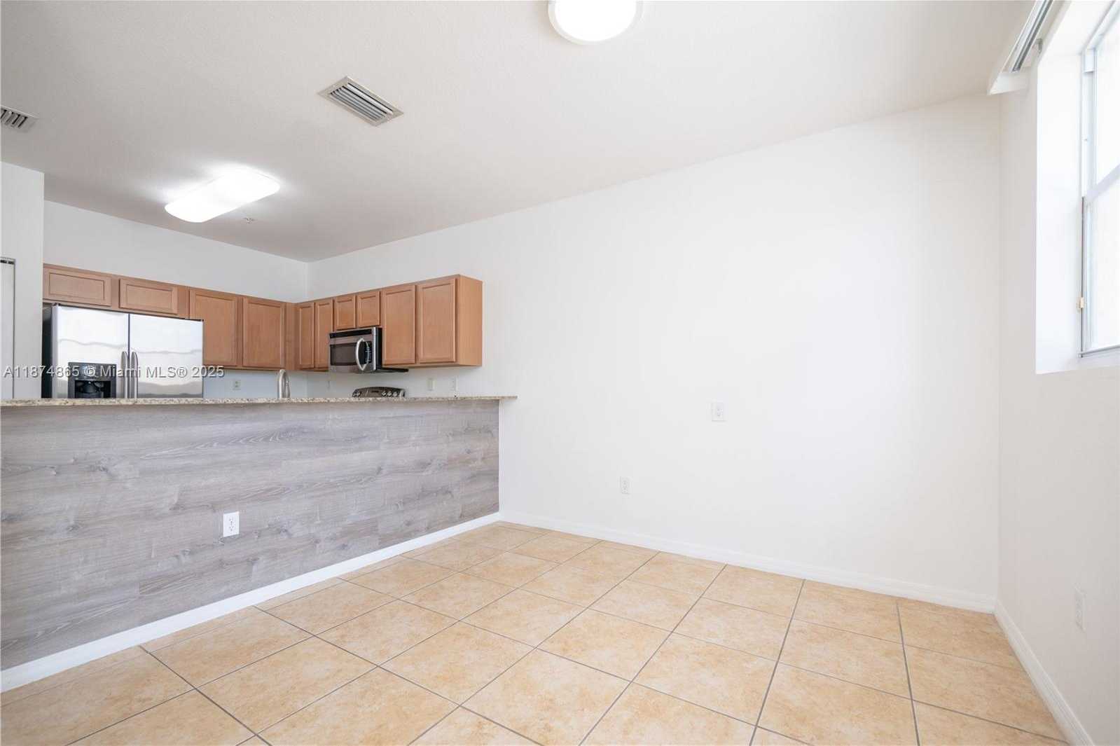 Small Image of 10870 NORTH WEST 88TH TER #209, Doral Number 3