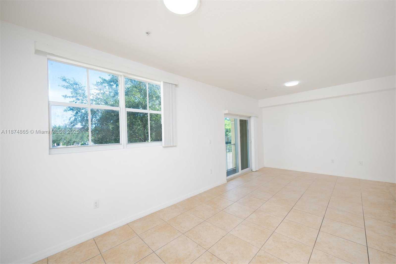 Small Image of 10870 NORTH WEST 88TH TER #209, Doral Number 4