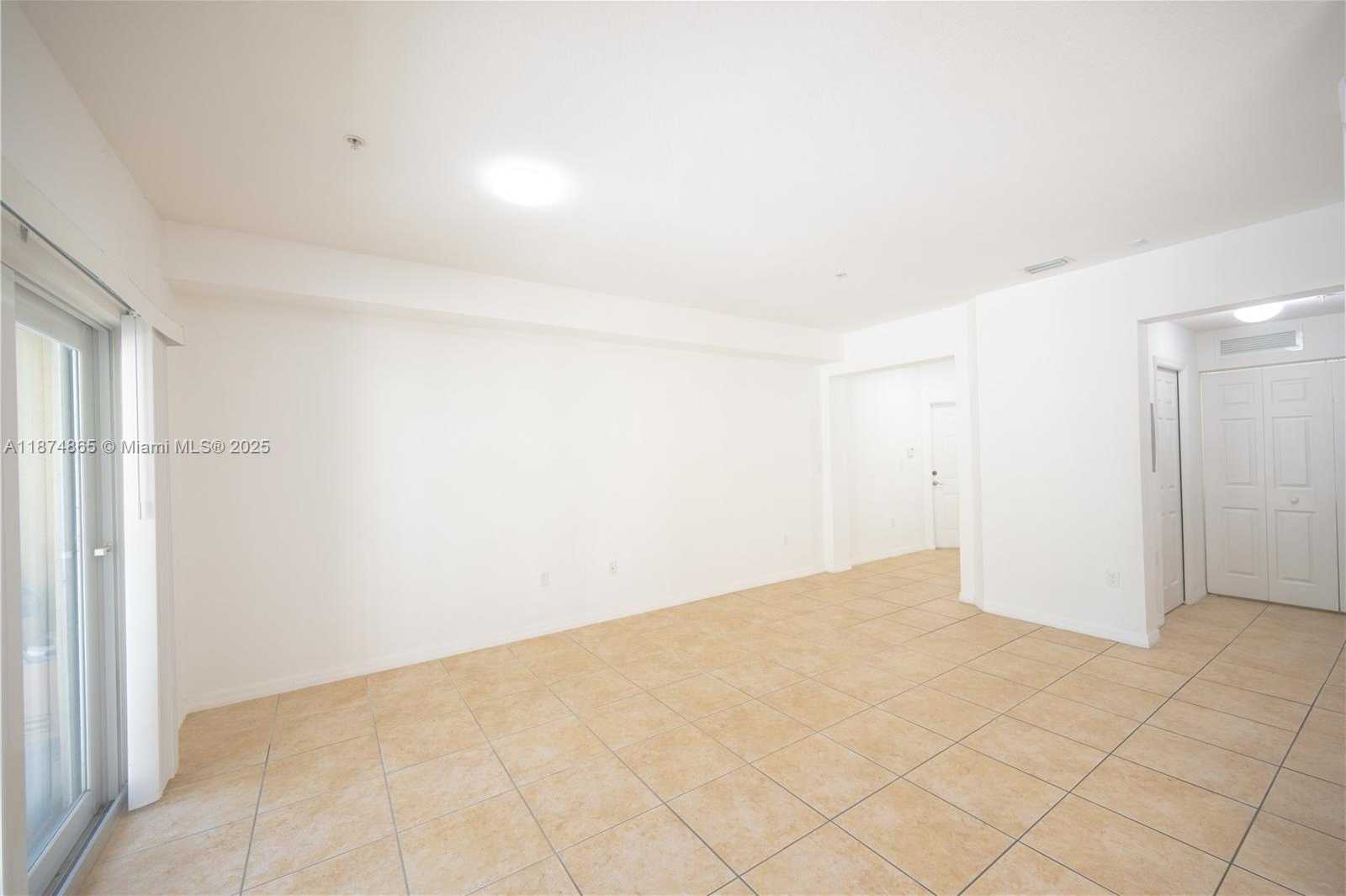 Small Image of 10870 NORTH WEST 88TH TER #209, Doral Number 5