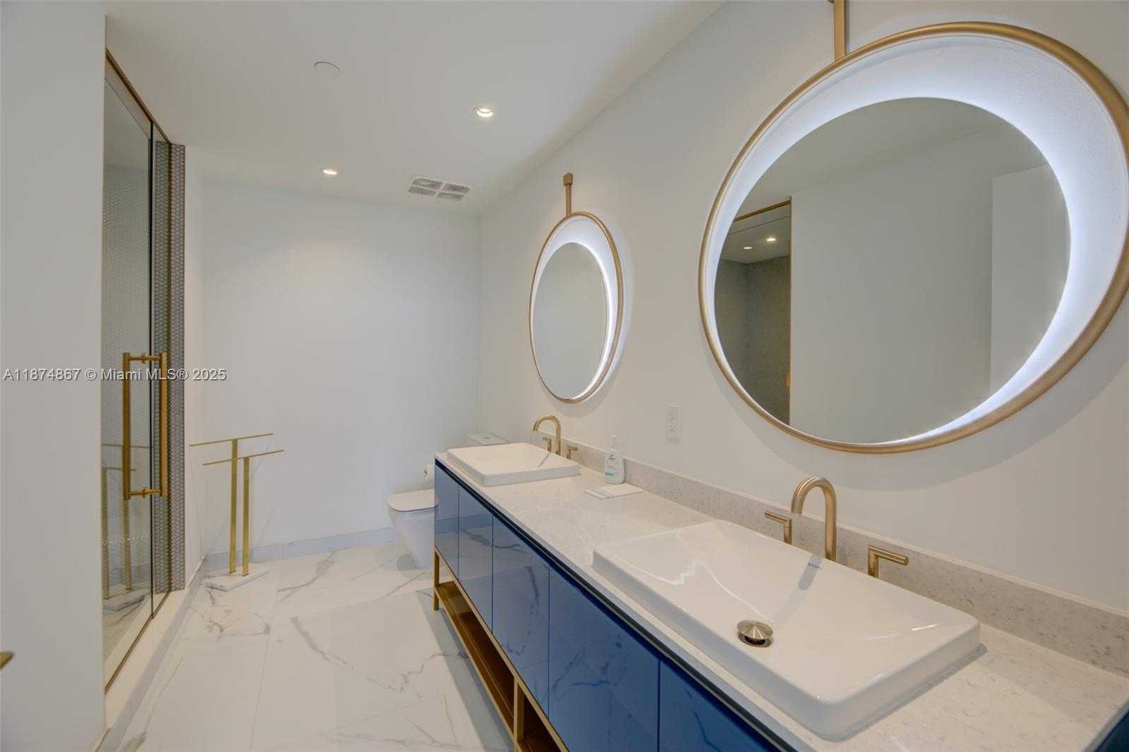 Small Image of 2678 TIGERTAIL AVE #1403, Coconut Grove Number 10