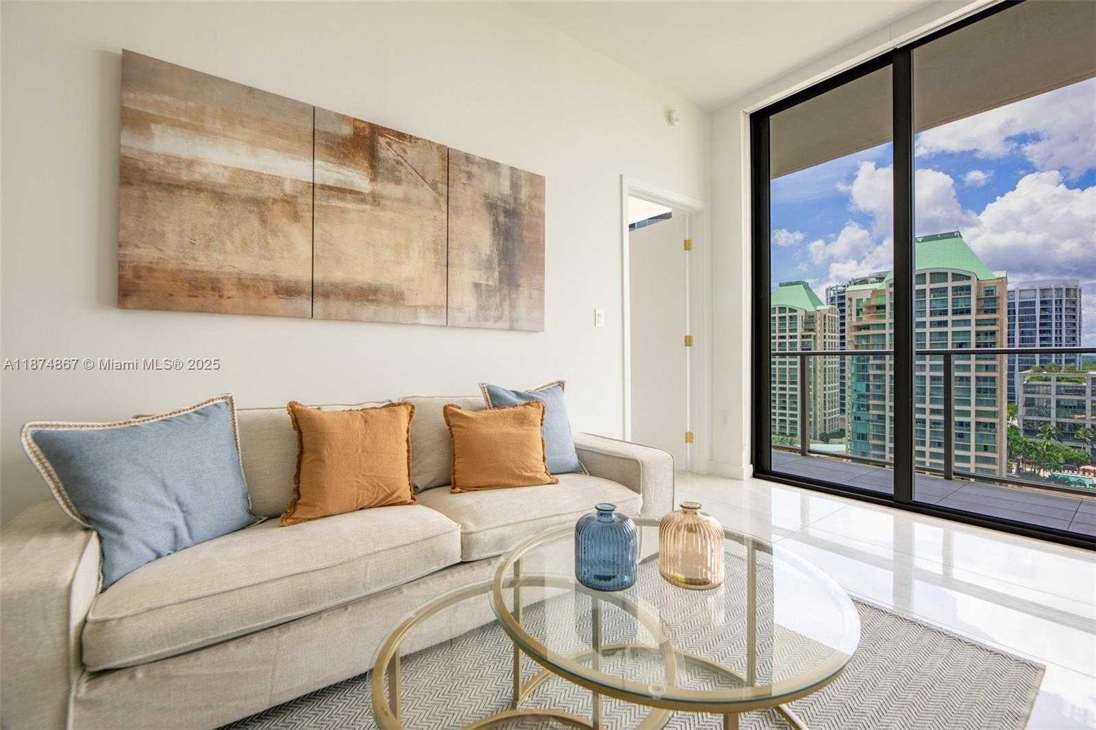 Small Image of 2678 TIGERTAIL AVE #1403, Coconut Grove Number 3