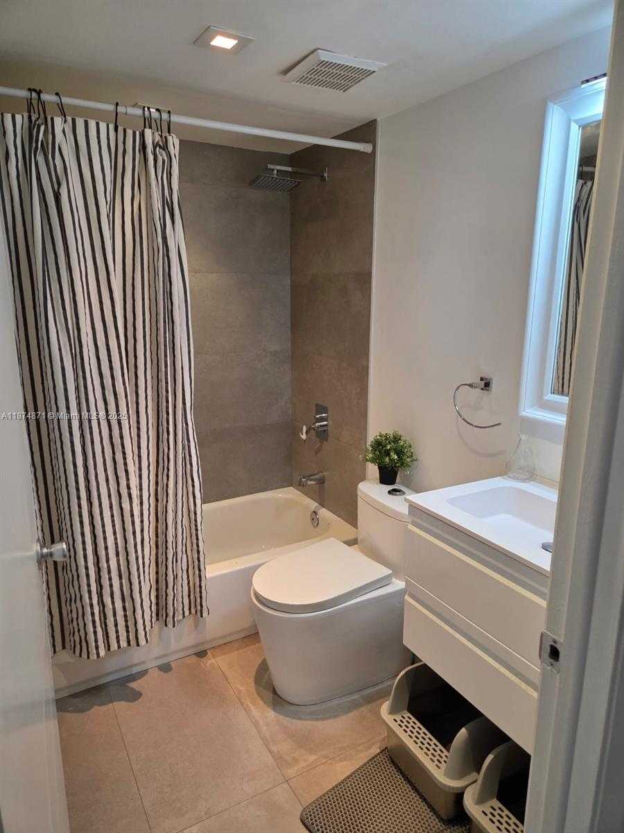 Small Image of 3300 NORTH EAST 192ND ST #505, Aventura Number 7