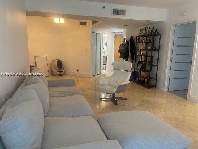 Small Image of 20185 EAST COUNTRY CLUB DR #308, Aventura Number 11