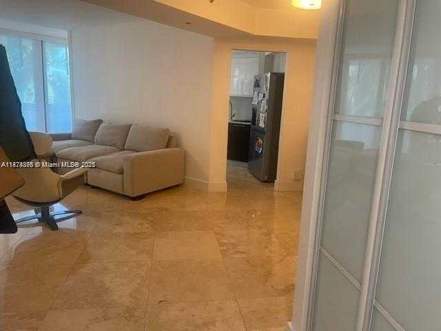 Small Image of 20185 EAST COUNTRY CLUB DR #308, Aventura Number 8
