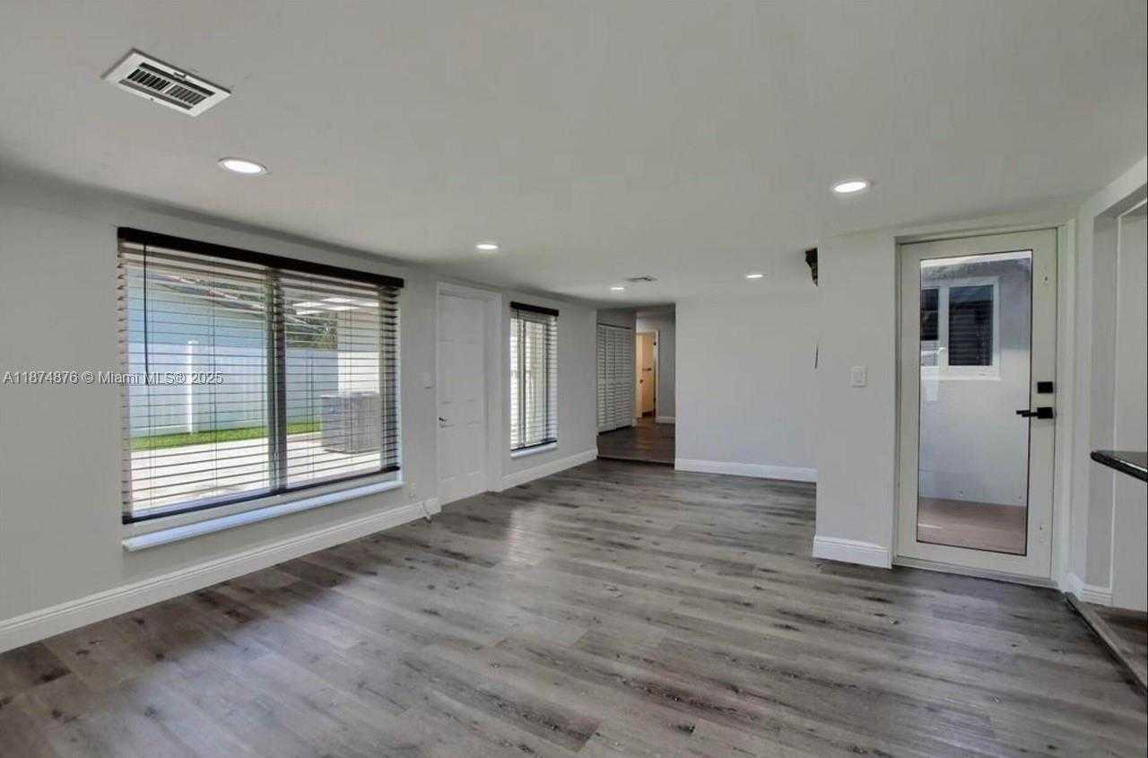 Small Image of 126 NORTH WEST 3RD CT, Boca Raton Number 26