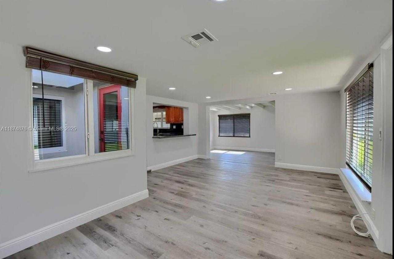 Small Image of 126 NORTH WEST 3RD CT, Boca Raton Number 28
