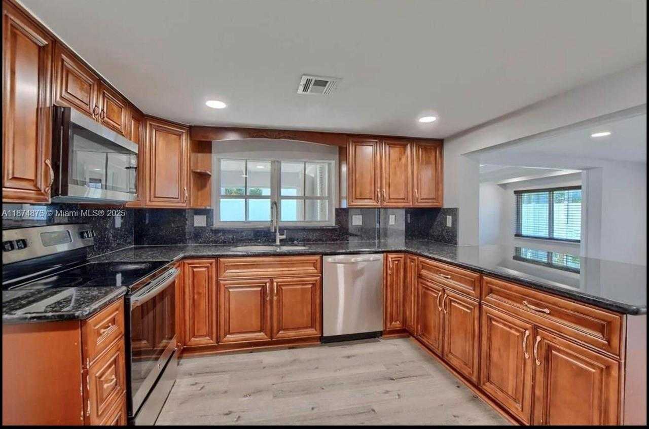 Small Image of 126 NORTH WEST 3RD CT, Boca Raton Number 29
