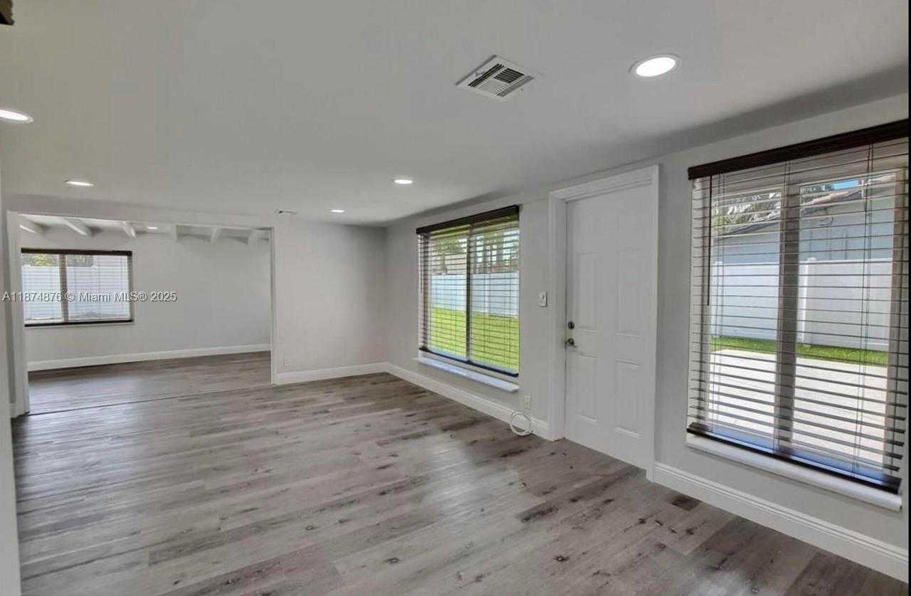 Small Image of 126 NORTH WEST 3RD CT, Boca Raton Number 8
