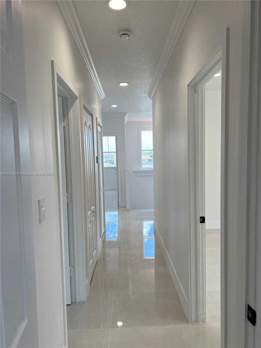 Small Image of 16247 SOUTH WEST 46TH TER, Miami Number 11