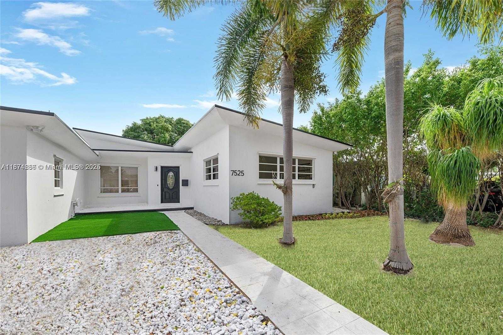 Small Image of 7525 ADVENTURE AVE #1, North Bay Village Number 3