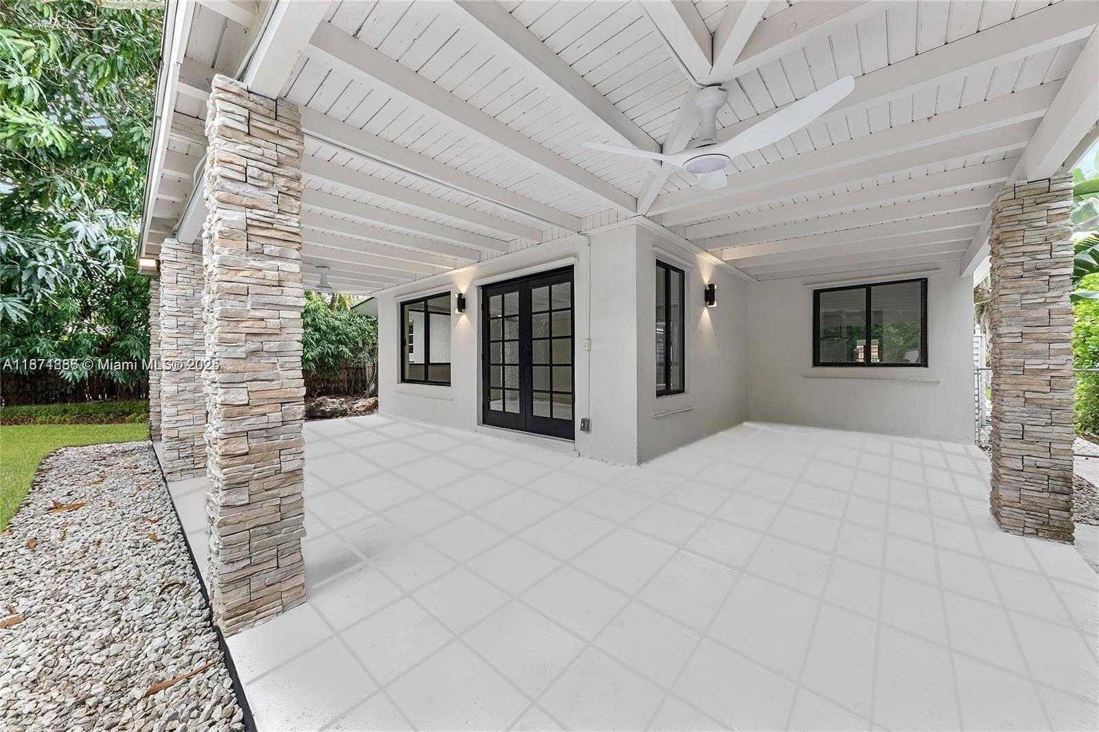 Small Image of 7525 ADVENTURE AVE #1, North Bay Village Number 5