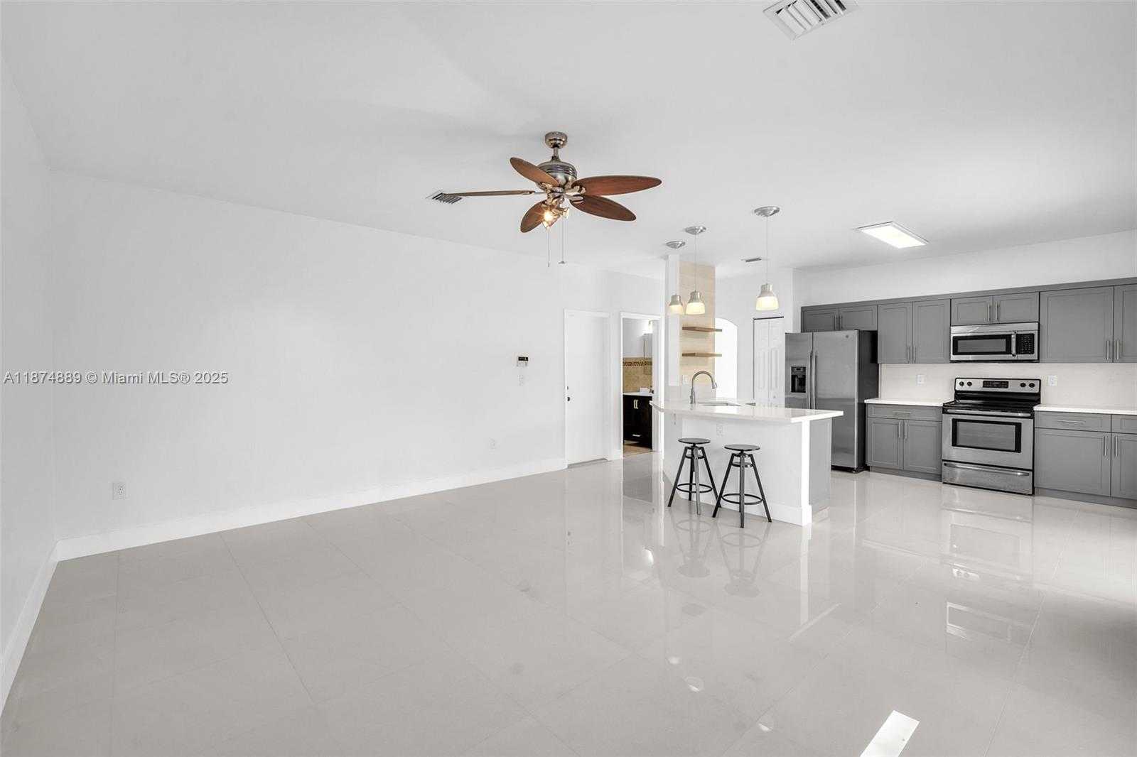 Small Image of 11247 NORTH WEST 58TH TER #11247, Doral Number 11