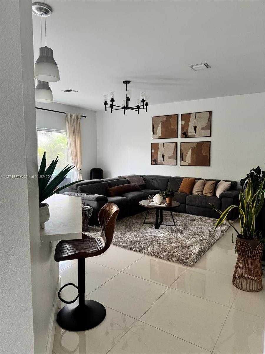 Small Image of 11247 NORTH WEST 58TH TER #11247, Doral Number 37