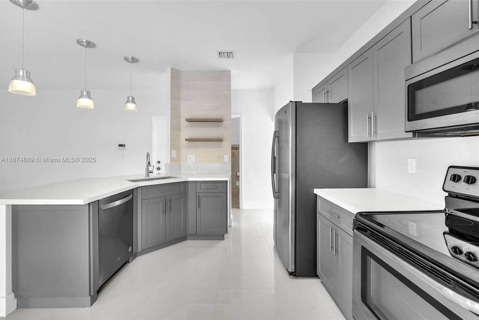Small Image of 11247 NORTH WEST 58TH TER #11247, Doral Number 8