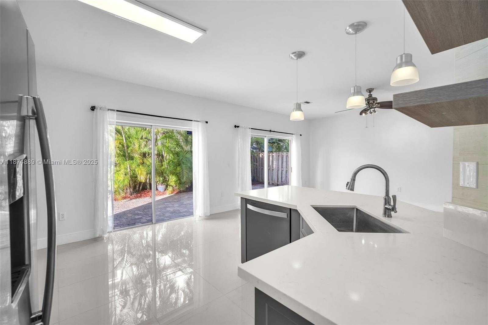 Small Image of 11247 NORTH WEST 58TH TER #11247, Doral Number 9