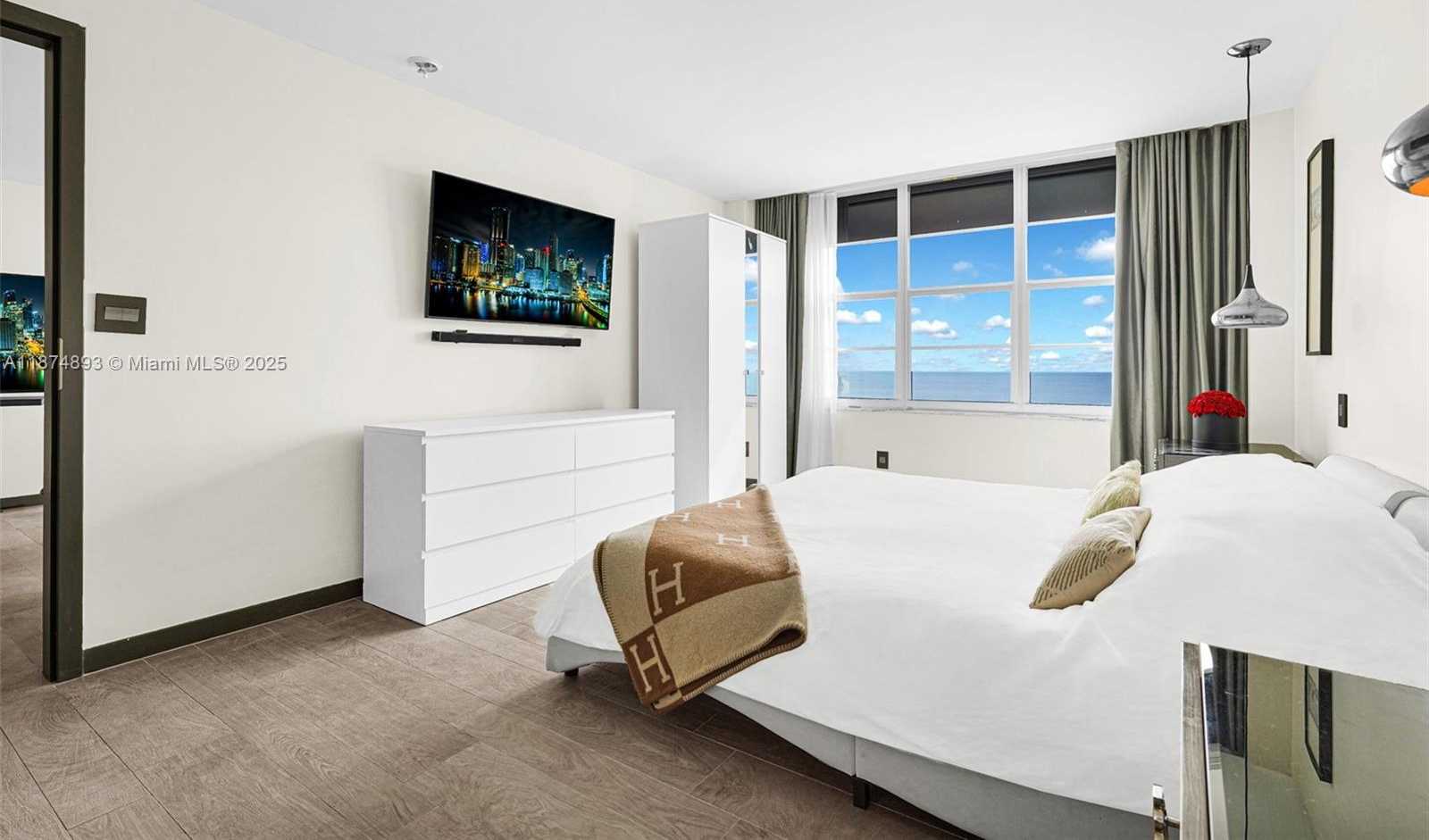 Small Image of 5151 COLLINS AVE #1519, Miami Beach Number 28