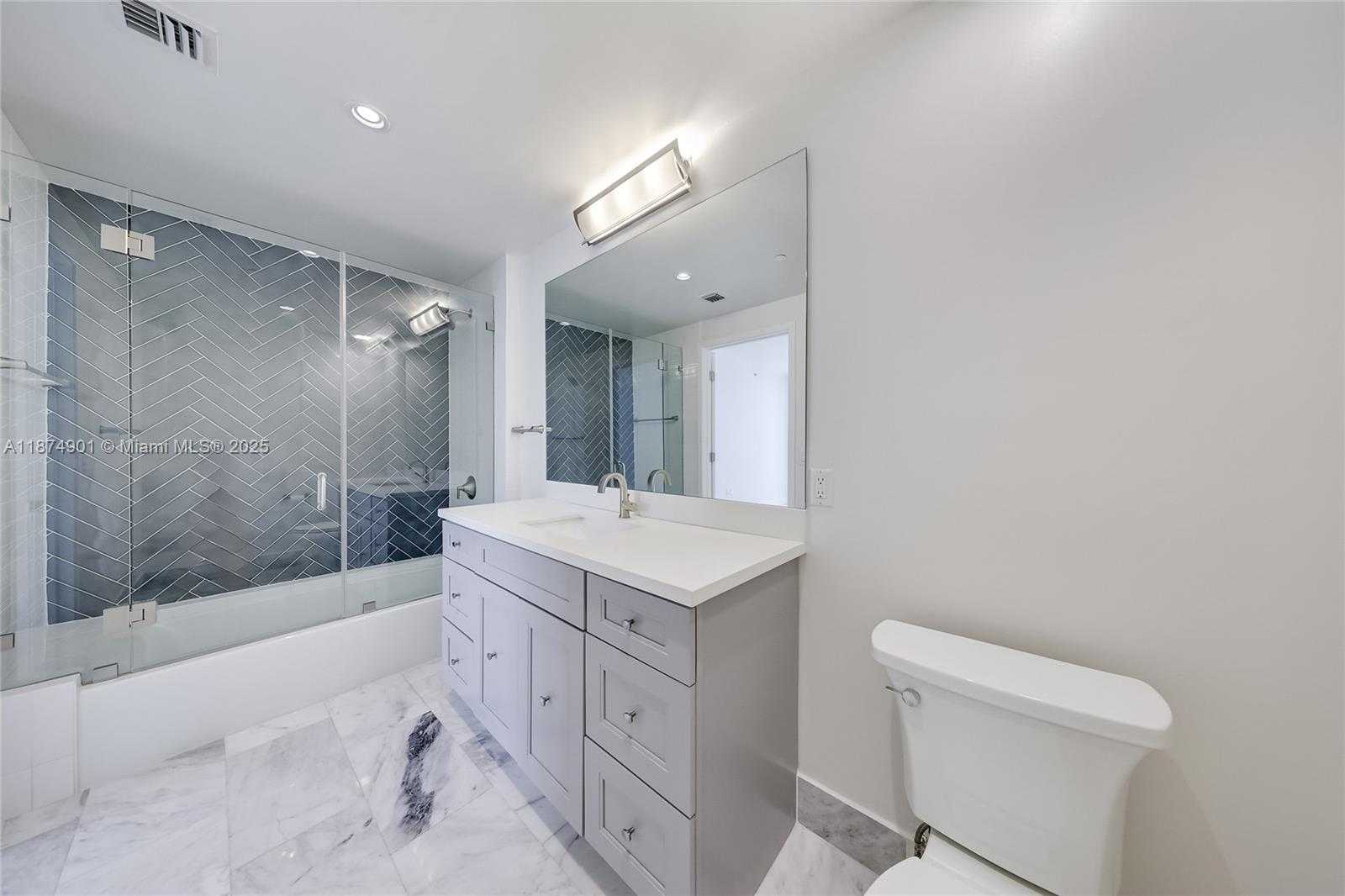 Small Image of 901 BRICKELL KEY BLVD #2401, Miami Number 12