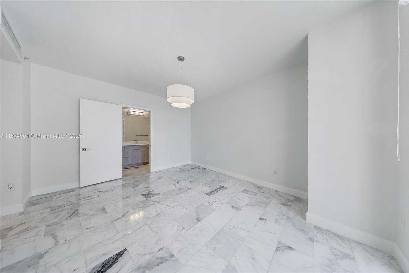 Small Image of 901 BRICKELL KEY BLVD #2401, Miami Number 13