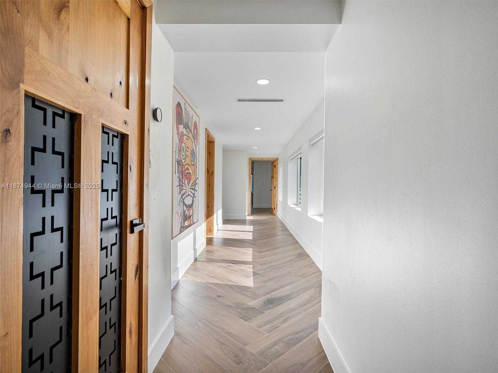 Small Image of 4431 ALTON RD, Miami Beach Number 12