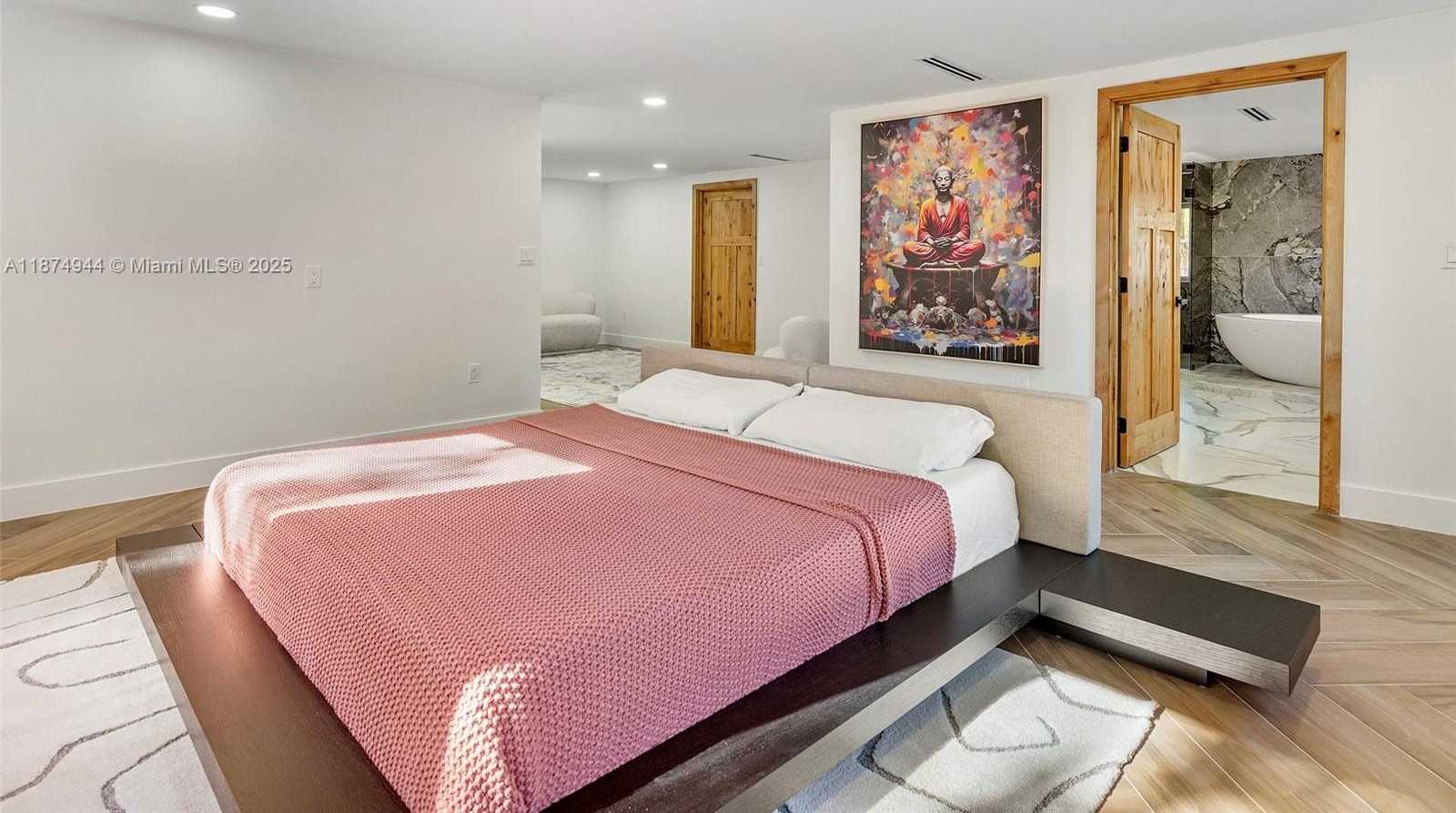 Small Image of 4431 ALTON RD, Miami Beach Number 13