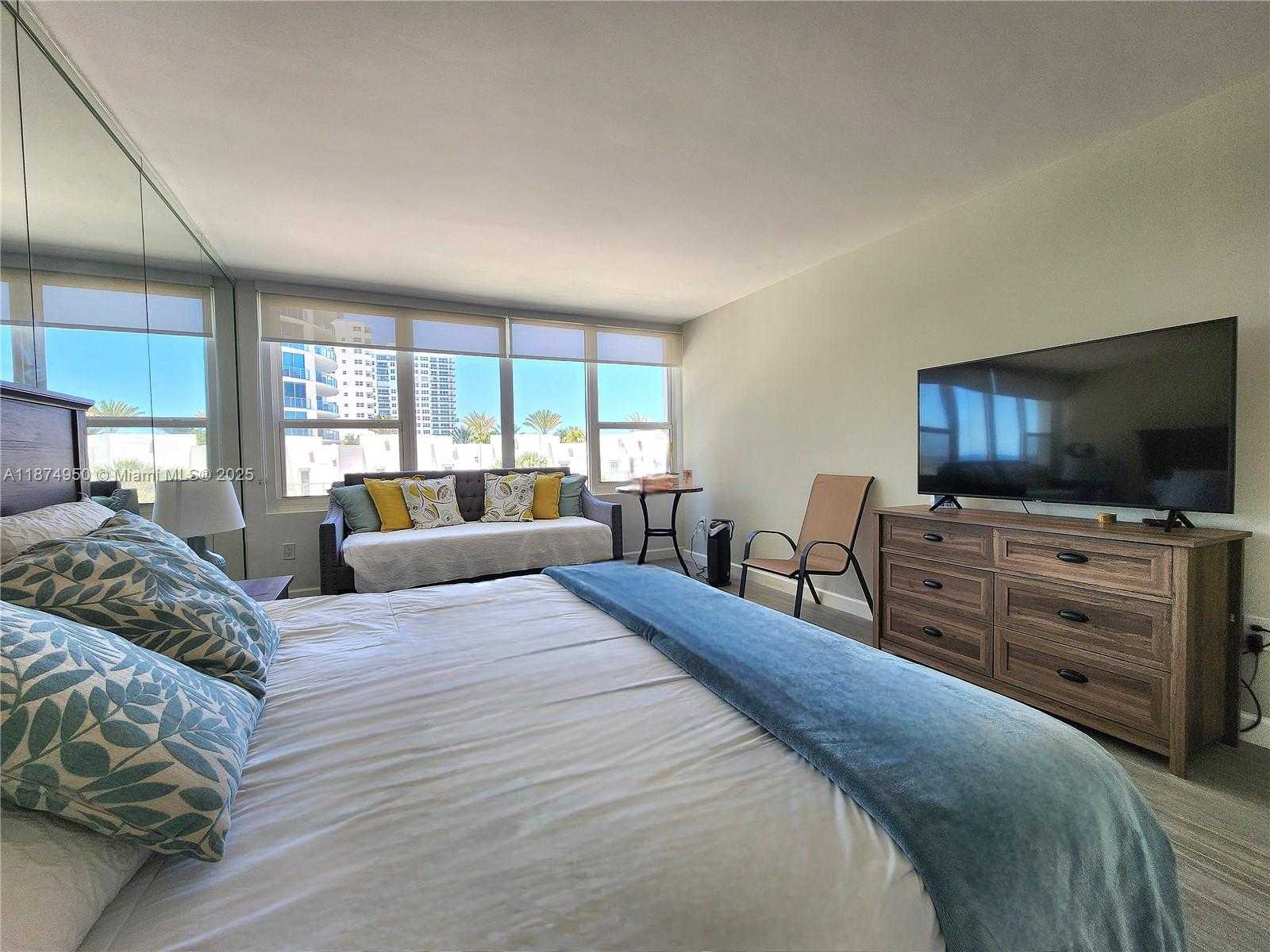 Small Image of 3505 SOUTH OCEAN DR #312, Hollywood Number 14