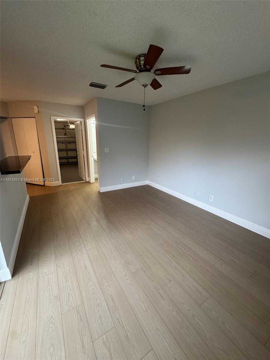 Small Image of 10931 NORTH WEST 12TH PL, Plantation Number 11