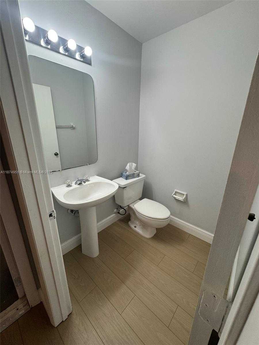 Small Image of 10931 NORTH WEST 12TH PL, Plantation Number 12