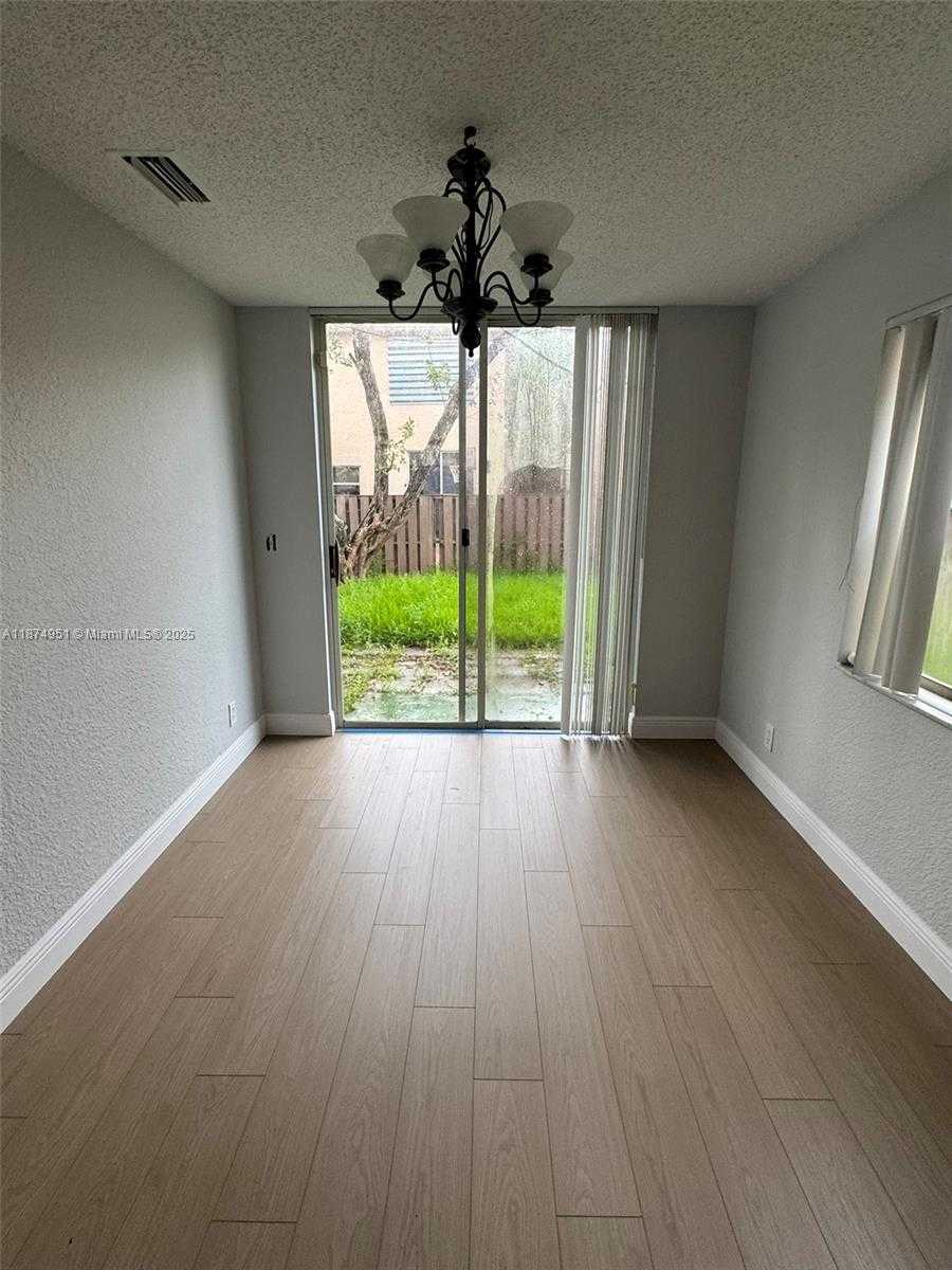 Small Image of 10931 NORTH WEST 12TH PL, Plantation Number 13