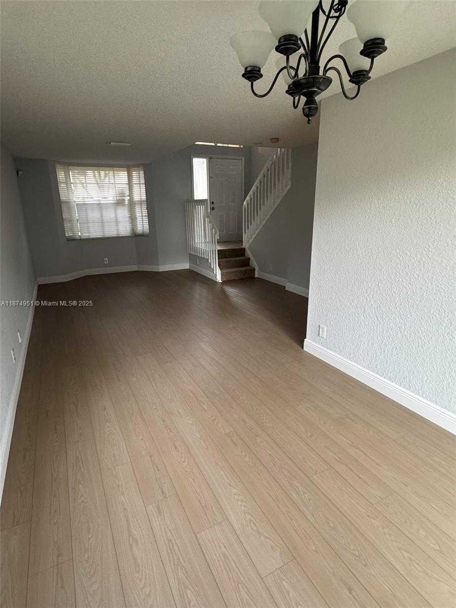 Small Image of 10931 NORTH WEST 12TH PL, Plantation Number 14