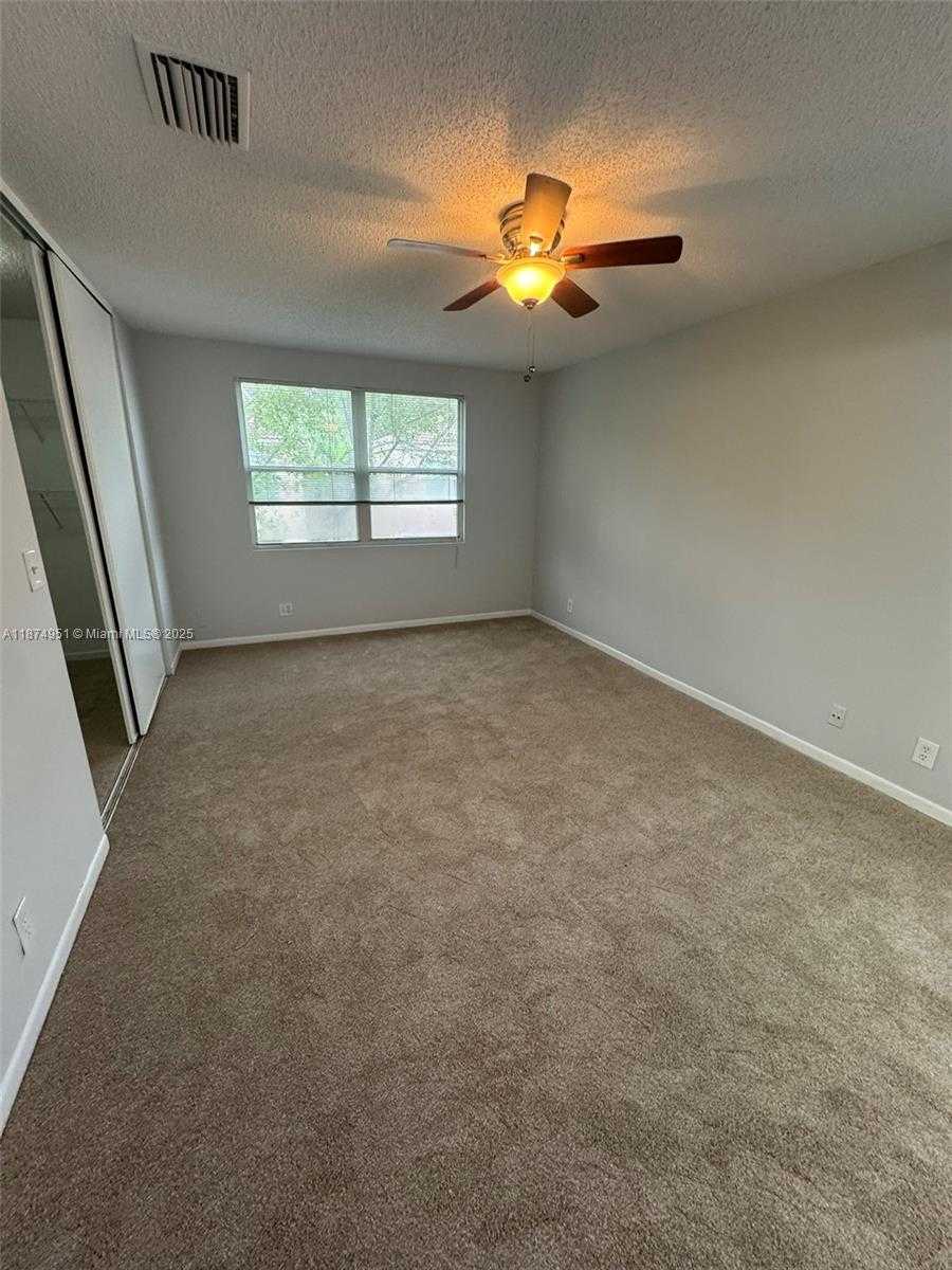 Small Image of 10931 NORTH WEST 12TH PL, Plantation Number 17